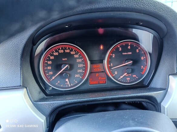 2009 BMW 3 серии 318i V (E90/E91/E92/E93) Рестайлинг, чёрный, 1400000 рублей - вид 5