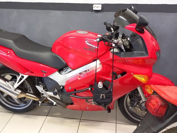 2001 Honda VFR 800, красный, 500000 рублей - вид 4