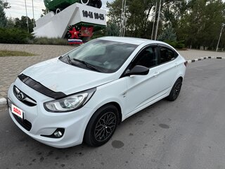 2013 Hyundai Solaris I, белый, 850000 рублей, вид 1