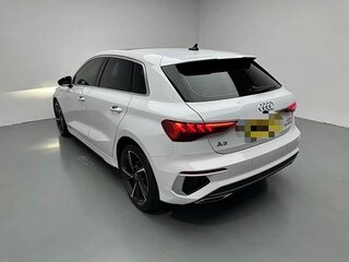 2024 Audi A3 Sportback 35 TFSI IV (8Y), белый, 2150000 рублей, вид 4