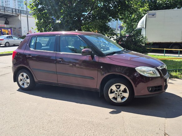 2009 Skoda Fabia II, пурпурный, 620000 рублей - вид 2