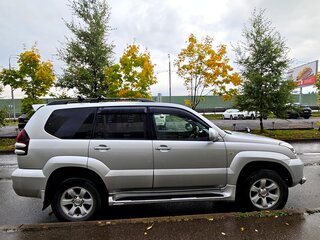 2008 Toyota Land Cruiser Prado 120 Series Рестайлинг, серебристый, 2000000 рублей, вид 4