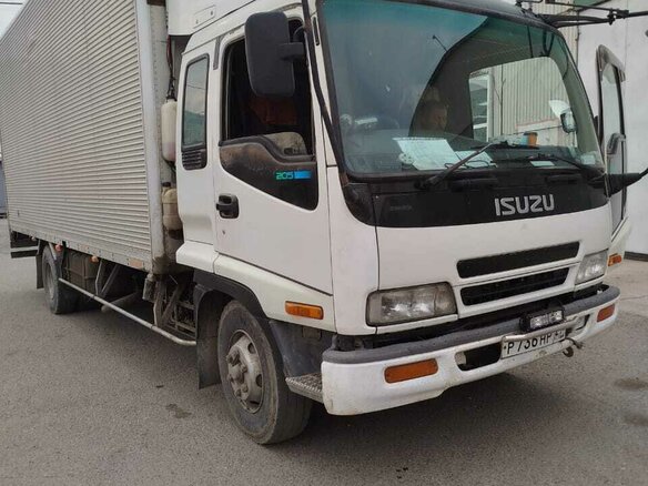 1993 Isuzu Forward (F-Series), белый, 3000000 рублей - вид 9