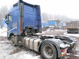 2017 Volvo FH, синий, 5469300 рублей, вид 4