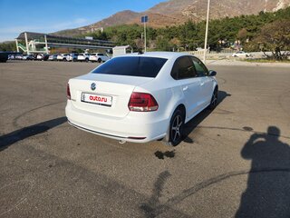 2017 Volkswagen Polo V Рестайлинг, белый, 980000 рублей, вид 5