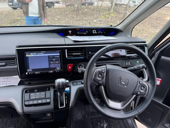 2021 Honda Stepwgn Spada V Рестайлинг, серебристый, 2270070 рублей - вид 8