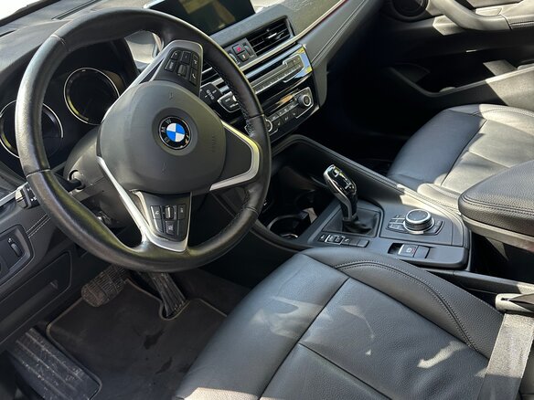 2022 BMW X1 28i sDrive II (F48) Рестайлинг, белый, 4000000 рублей - вид 5