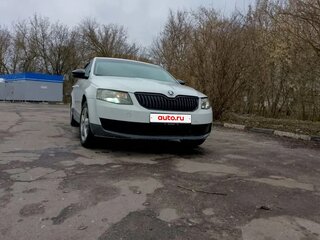 2015 Skoda Octavia III (A7), белый, 580000 рублей, вид 2