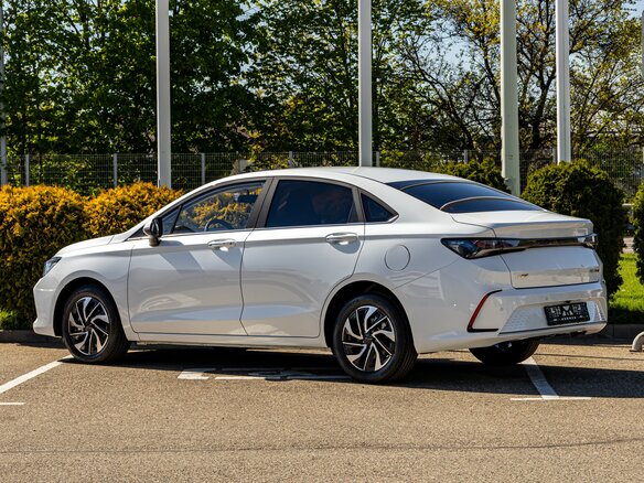 2025 BAIC U5 Plus, белый, 2380000 рублей - вид 3