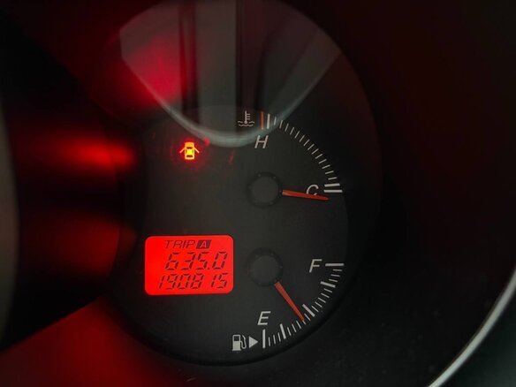2005 Mazda 3 I (BK), красный - вид 8