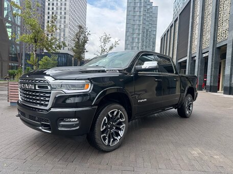 2026 Ram 1500 Crew Cab V Рестайлинг, чёрный, 9299000 рублей, вид 1