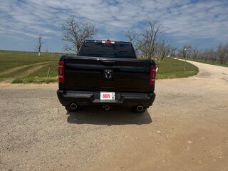 2022 Ram 1500 Quad Cab V, чёрный, 6200000 рублей, вид 4
