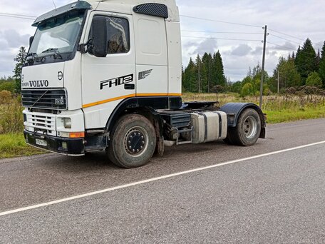1996 Volvo FH, белый, 700000 рублей, вид 1