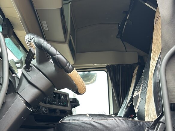 2020 Volvo FH 540, белый, 8955000 рублей - вид 5