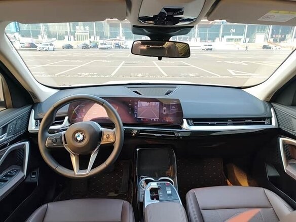 2025 BMW X1 Long 20Li sDrive III (U11/U12), белый, 3570000 рублей - вид 8
