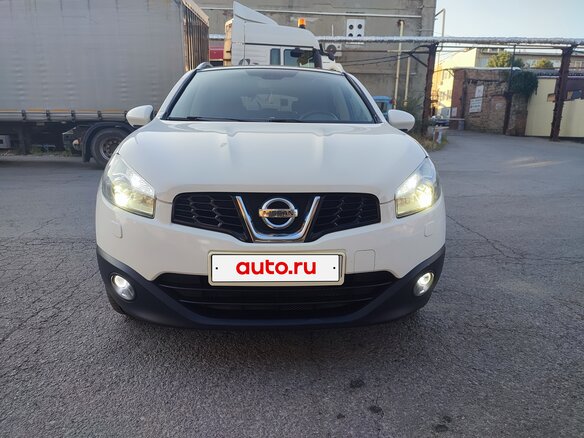 2011 Nissan Qashqai I Рестайлинг, белый, 1258000 рублей
