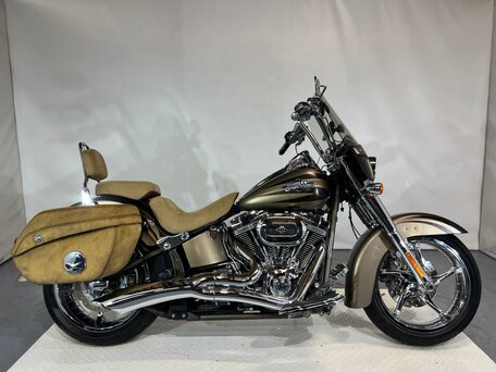 2012 Harley-Davidson CVO, бежевый, 980000 рублей, вид 1
