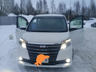2015 Toyota Noah III (R80), белый, 1750000 рублей, вид 2