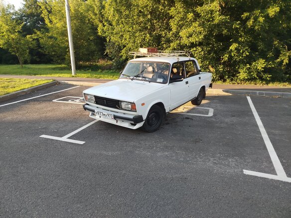 1999 Lada (ВАЗ) 2105, белый, 149000 рублей - вид 13