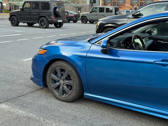 2019 Toyota Camry US Market VIII (XV70), синий, 1970000 рублей - вид 6