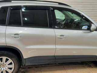 2014 Volkswagen Tiguan I Рестайлинг, серебристый, 1750000 рублей, вид 2