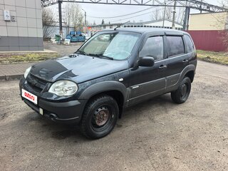 2009 Chevrolet Niva I Рестайлинг, чёрный, 270000 рублей, вид 3