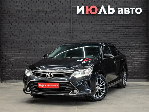 2016 Toyota Camry VII (XV50) Рестайлинг, чёрный, 1720000 рублей