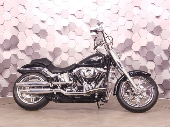 2011 Harley-Davidson Fat Boy, чёрный, 1099000 рублей - вид 2
