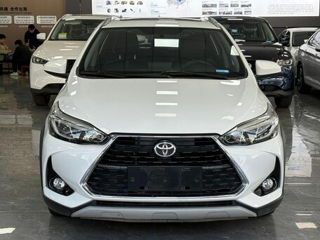 2021 Toyota Yaris Cross I, белый, 1480000 рублей, вид 2