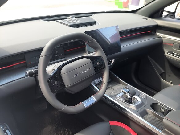 2025 Jetour Dashing I, белый, 2450000 рублей - вид 6