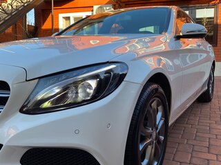 2015 Mercedes-Benz C-Класс 180 IV (W205), белый, 2350000 рублей, вид 3