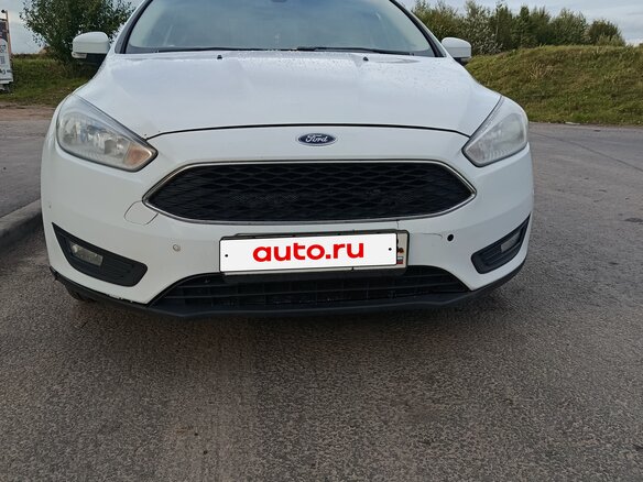 2017 Ford Focus III Рестайлинг, белый, 800000 рублей - вид 2