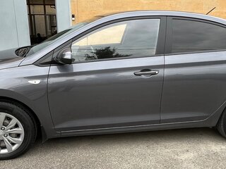 2021 Hyundai Solaris II Рестайлинг, серый, 1600000 рублей, вид 3