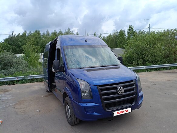 2010 Volkswagen Crafter, синий, 1900000 рублей - вид 2