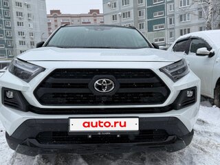 2024 Toyota RAV4 V (XA50), белый, 3750000 рублей, вид 1