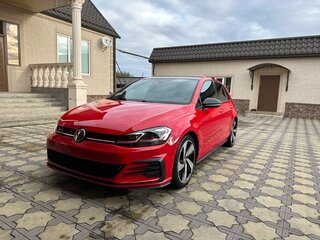 2018 Volkswagen Golf GTI VII Рестайлинг, красный, 2300000 рублей, вид 2
