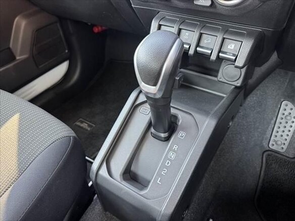 2023 Suzuki Jimny Sierra IV, белый, 1593000 рублей - вид 12