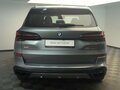 2025 BMW X5 M60i IV (G05/G18) Рестайлинг, серый - вид 3