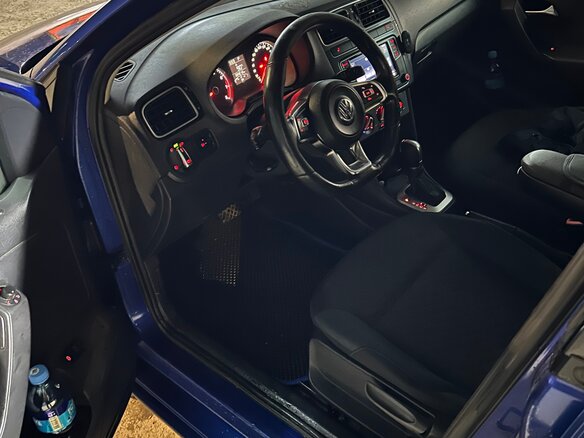 2019 Volkswagen Polo V Рестайлинг, белый, 857000 рублей - вид 7