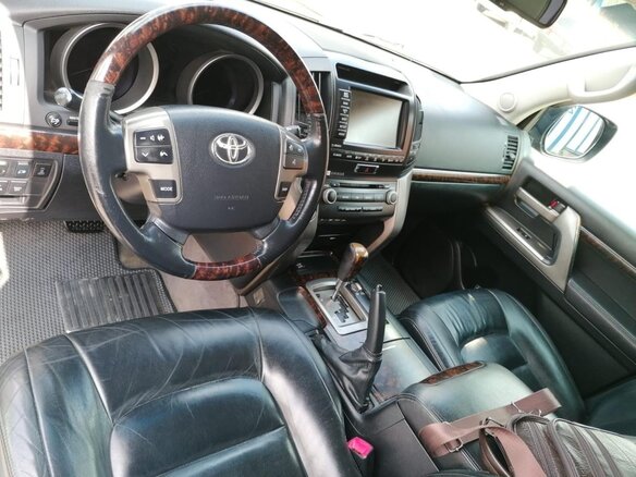 2011 Toyota Land Cruiser 200 Series, чёрный - вид 6