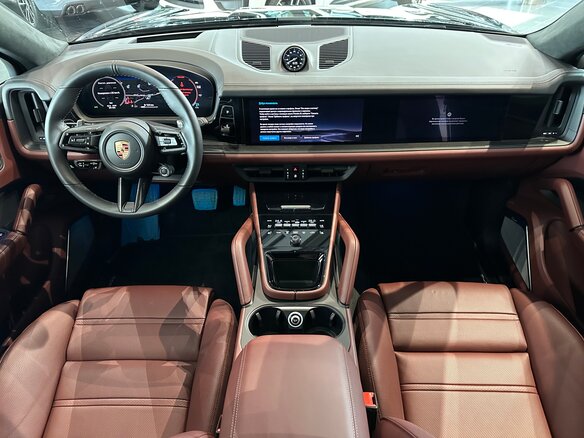 2026 Porsche Cayenne GTS Coupé III Рестайлинг, чёрный - вид 11