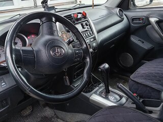 2004 Toyota RAV4 II (XA20) Рестайлинг, серебристый, 950000 рублей, вид 4