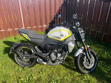 2024 CFMoto 300CL-X, серебристый, 340555 рублей, вид 4