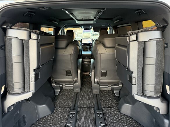 2023 Toyota Alphard IV, белый - вид 26