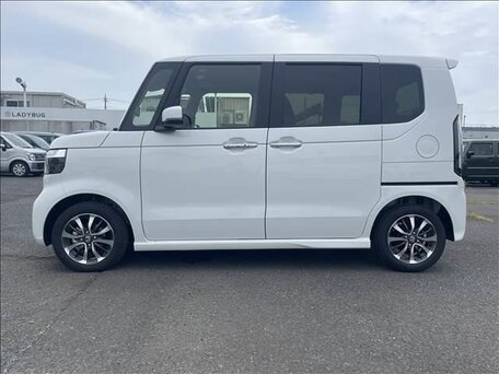 2026 Honda N-BOX III, белый, 690000 рублей, вид 2