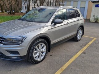 2020 Volkswagen Tiguan II, серый, 2500000 рублей, вид 1