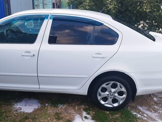 2011 Skoda Octavia II (A5) Рестайлинг, белый, 730000 рублей, вид 2