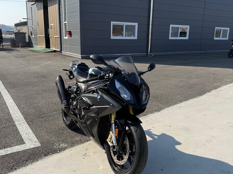 2017 BMW S 1000 RR, чёрный, 1290000 рублей, вид 1