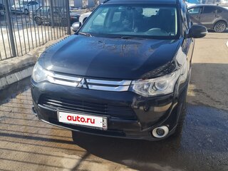 2014 Mitsubishi Outlander III, чёрный, 1720000 рублей, вид 2