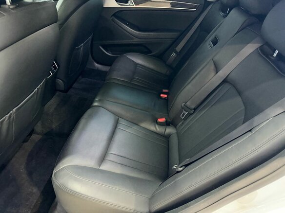 2015 Hyundai Genesis II, белый - вид 12